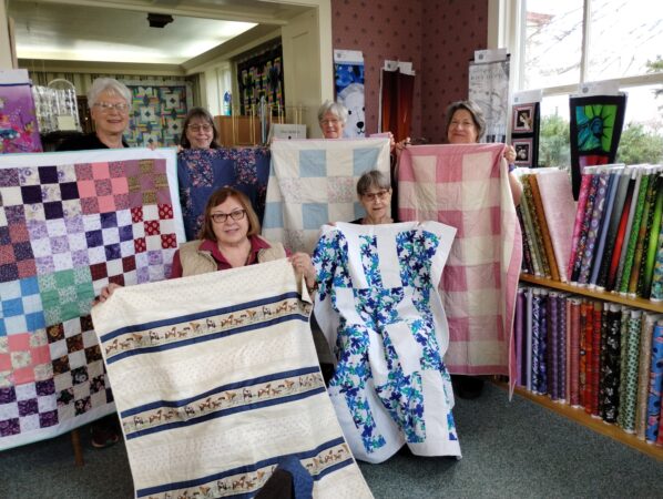 Volunteers create colorful comfort for Oaklawn Hospice patients, families