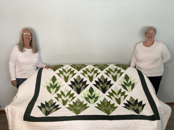 Bereaved Family Partners with Oaklawn Hospice Quilting Volunteers to Complete Quilt for 2026 Oaklawn Benefit Auction